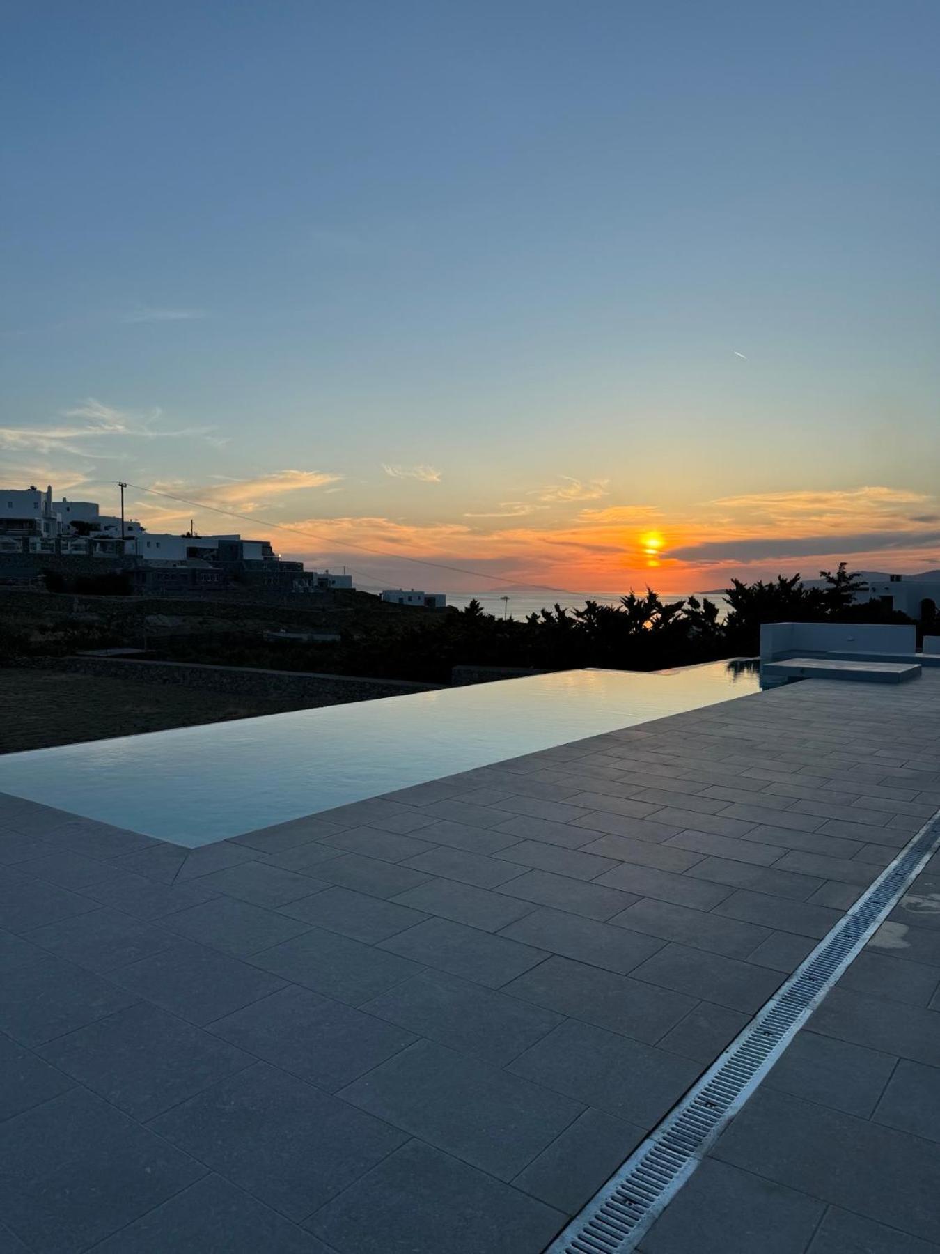 Almond Place Mykonos Town エクステリア 写真